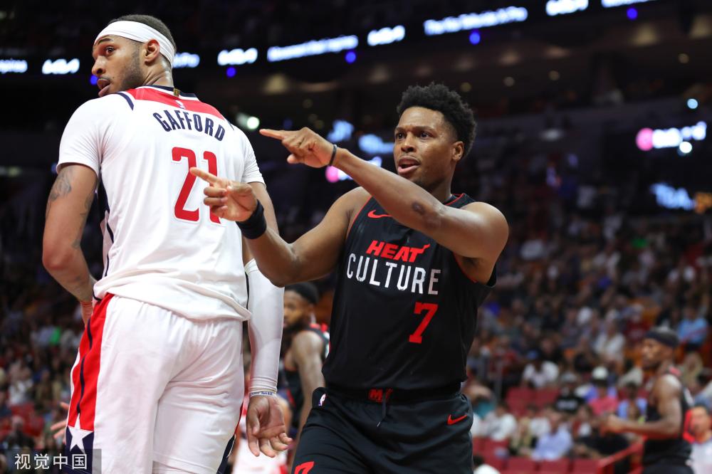 其中一个人 其中一个人